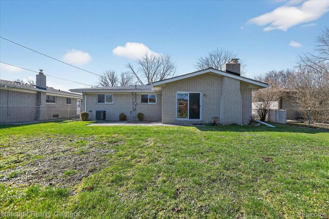 13177 Grand Haven Drive, Sterling Heights, MI 48312