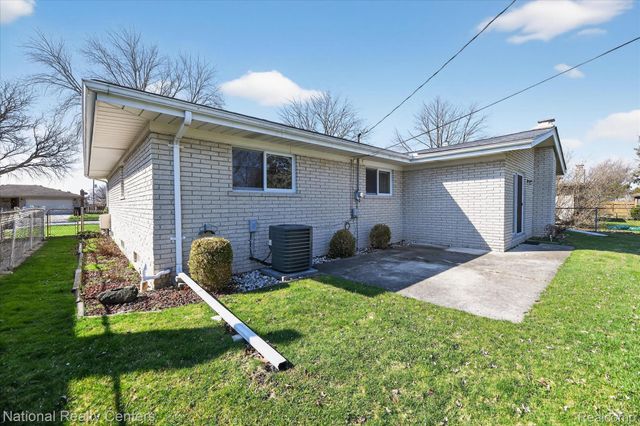 13177 Grand Haven Drive, Sterling Heights, MI 48312