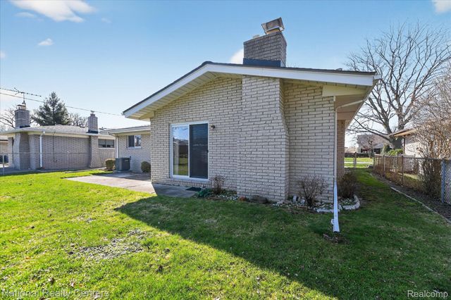 13177 Grand Haven Drive, Sterling Heights, MI 48312