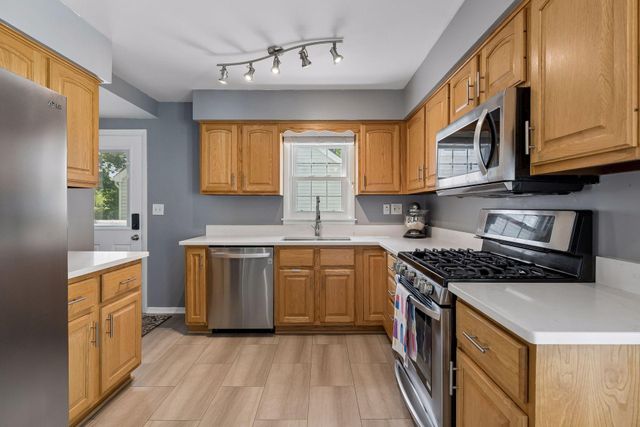 3350 Wyoming Avenue S, Saint Louis Park, MN 55426