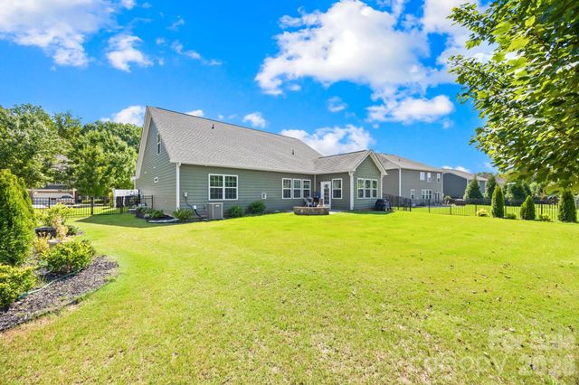 16113 Foreleigh Road, Huntersville, NC 28078