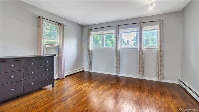 3 Altamont Avenue, Sea Cliff, NY 11579