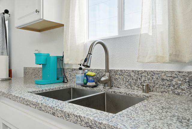 426 W Terra Bella Avenue, Pixley, CA 93256