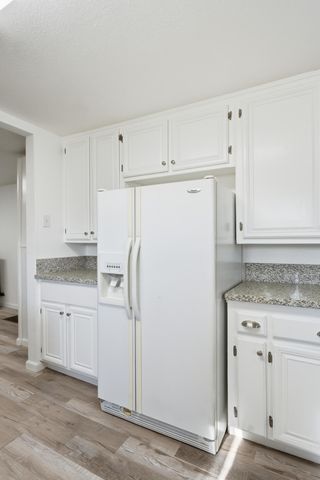 426 W Terra Bella Avenue, Pixley, CA 93256