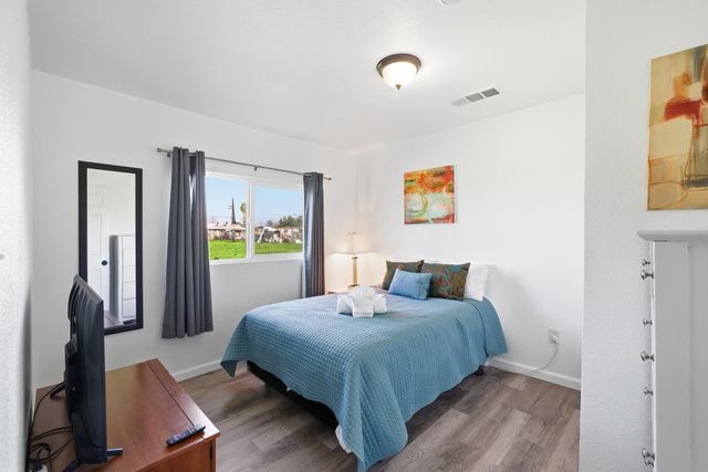 426 W Terra Bella Avenue, Pixley, CA 93256