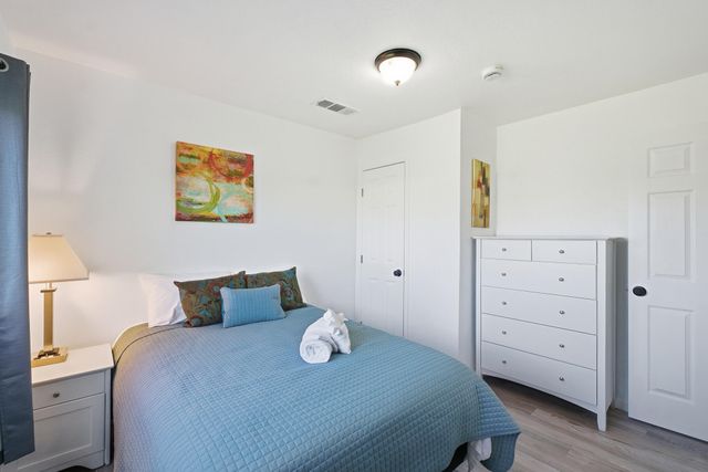 426 W Terra Bella Avenue, Pixley, CA 93256