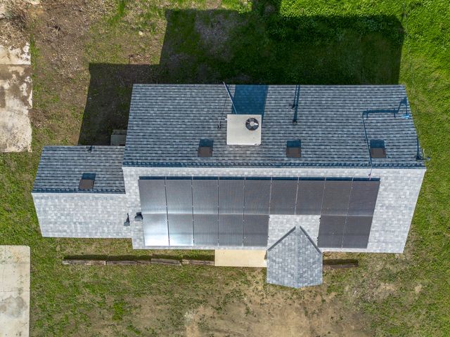 426 W Terra Bella Avenue, Pixley, CA 93256