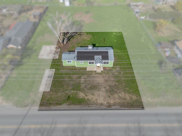 426 W Terra Bella Avenue, Pixley, CA 93256