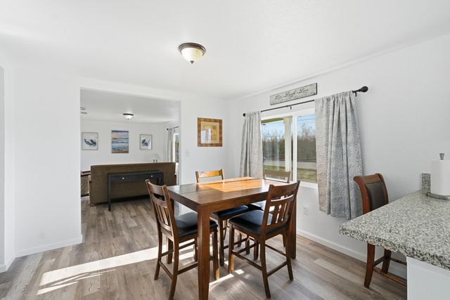 426 W Terra Bella Avenue, Pixley, CA 93256