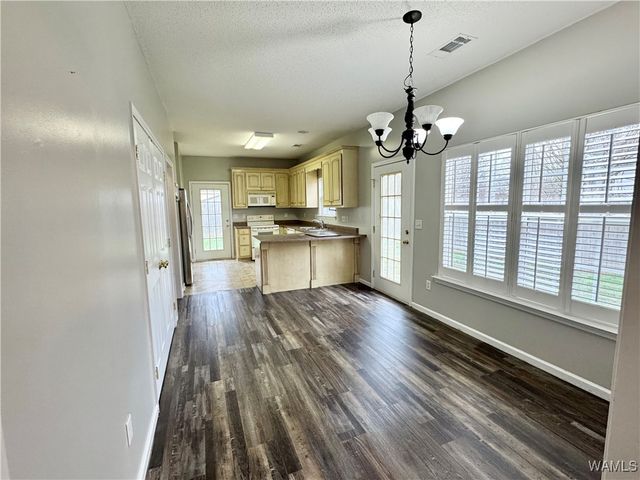 4914 Ross, Northport, AL 35475