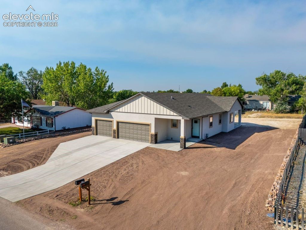 175 S Wiggins Drive, Pueblo West, CO 81007 — photo 2