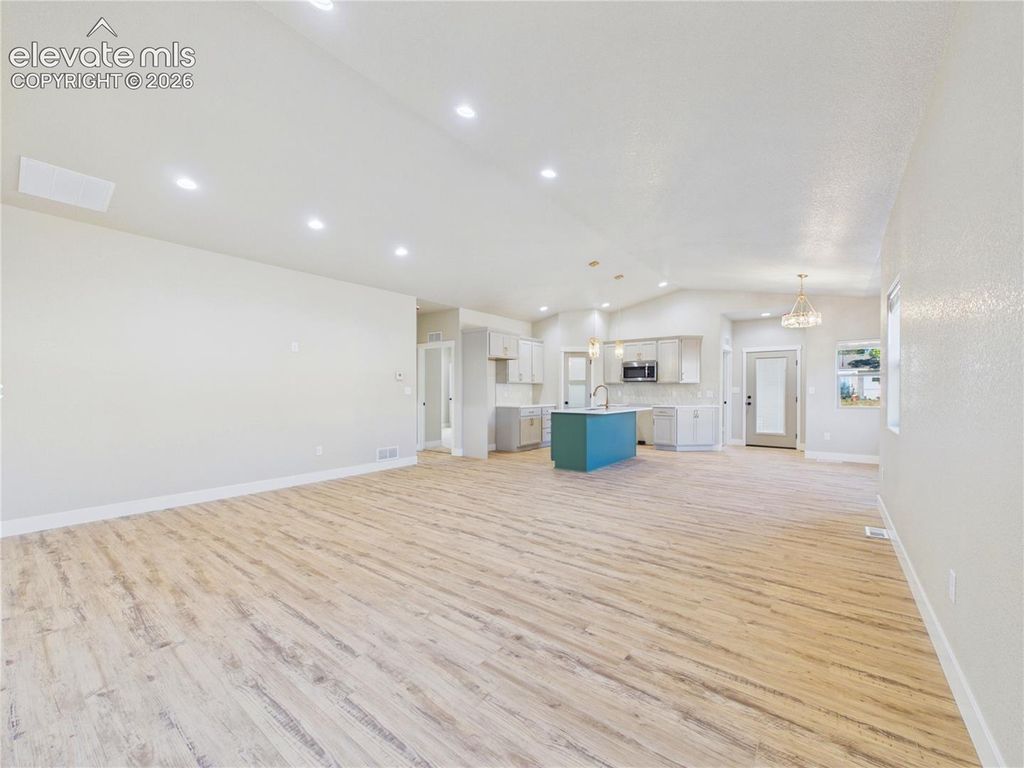 175 S Wiggins Drive, Pueblo West, CO 81007 — photo 5