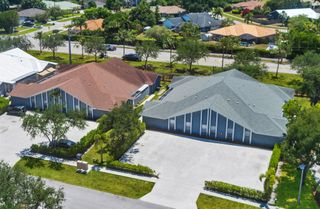 13908 Folkestone Circle, Wellington, FL 33414
