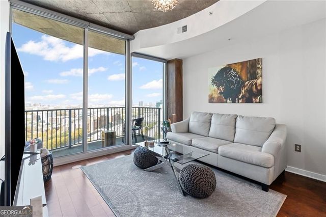 400 W Peachtree Street NW 2403, Atlanta, GA 30308