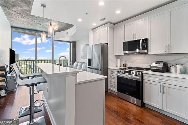 400 W Peachtree Street NW 2403, Atlanta, GA 30308