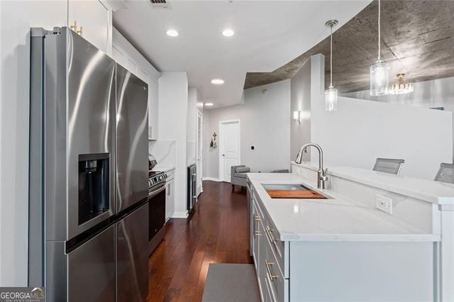 400 W Peachtree Street NW 2403, Atlanta, GA 30308