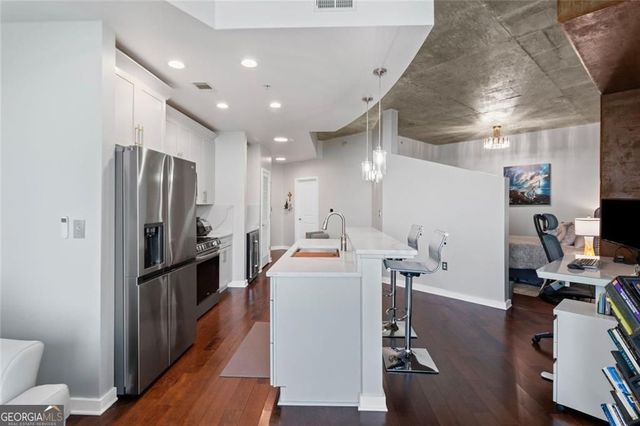 400 W Peachtree Street NW 2403, Atlanta, GA 30308