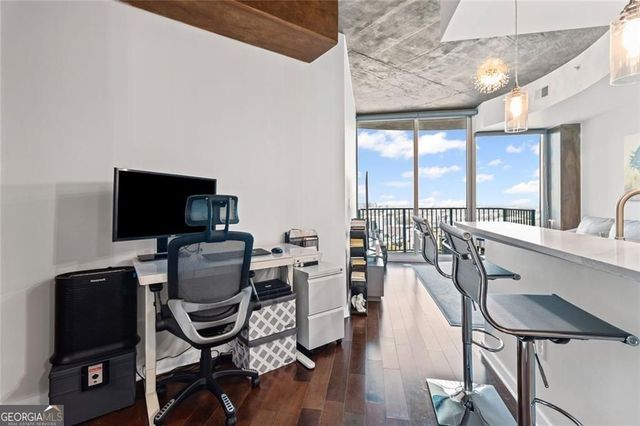 400 W Peachtree Street NW 2403, Atlanta, GA 30308