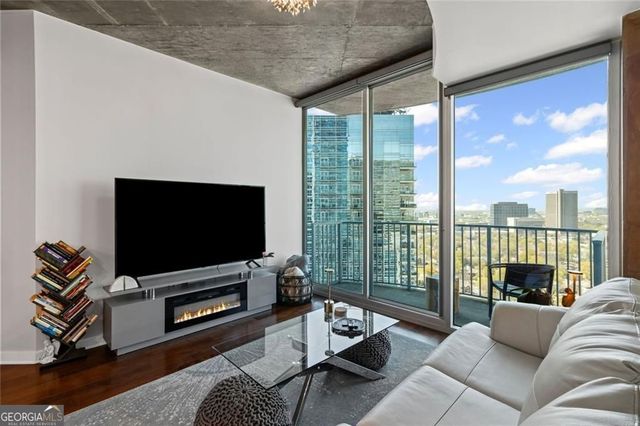 400 W Peachtree Street NW 2403, Atlanta, GA 30308