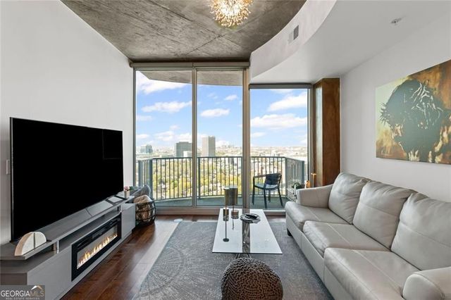 400 W Peachtree Street NW 2403, Atlanta, GA 30308