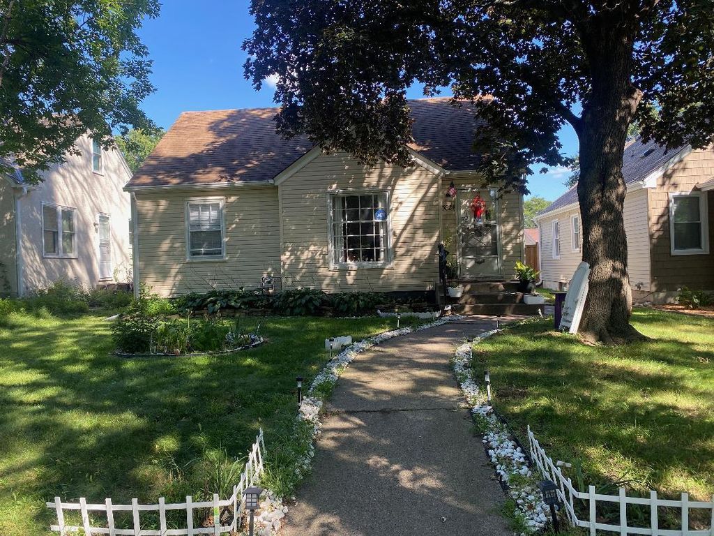 3824 Vera Cruz Avenue N, Robbinsdale, MN 55422