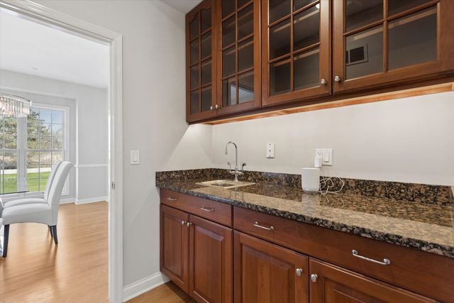 3808 Muirwood Court, Long Grove, IL 60047