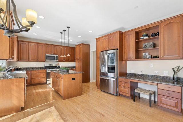 3808 Muirwood Court, Long Grove, IL 60047