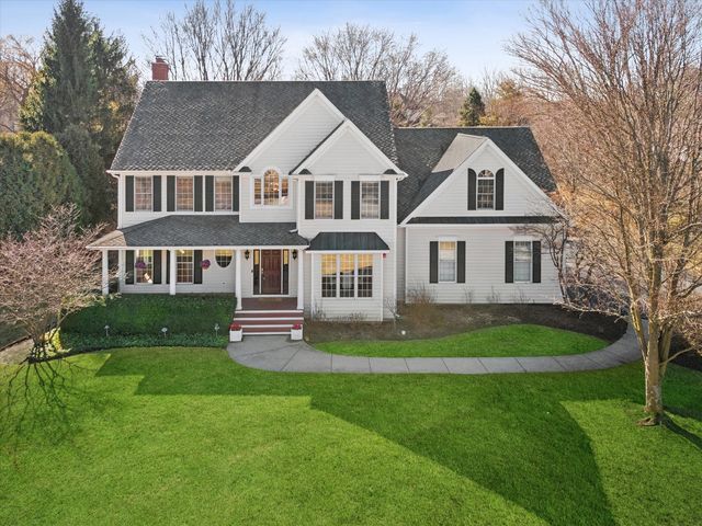 3808 Muirwood Court, Long Grove, IL 60047