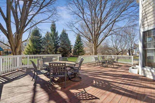 3808 Muirwood Court, Long Grove, IL 60047