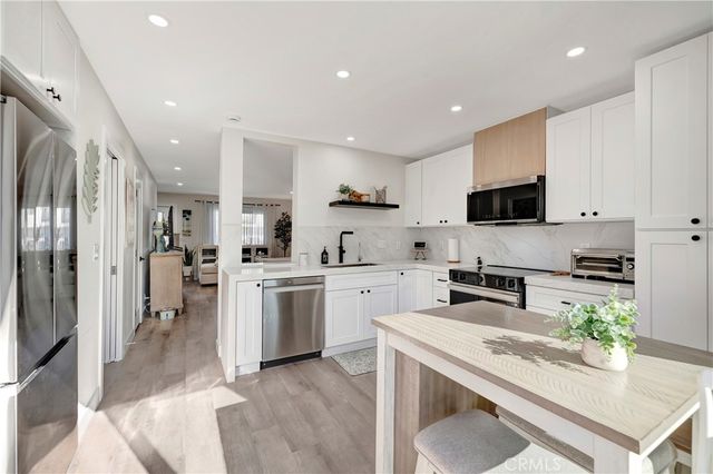 2603 Delaware Street A, Huntington Beach, CA 92648