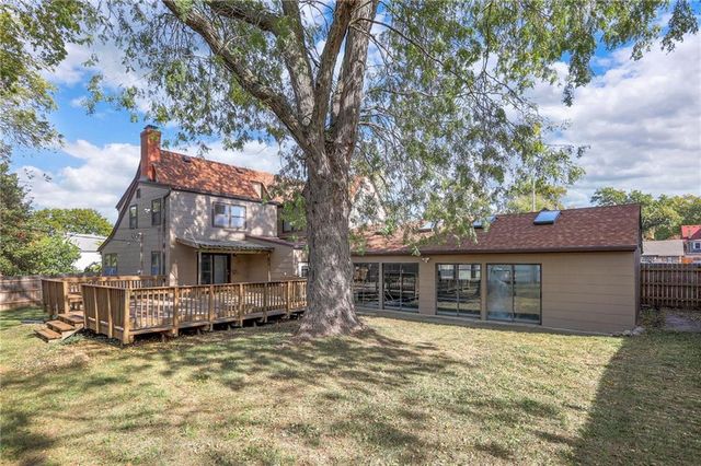 801 Valentine Road, Kansas City, MO 64111