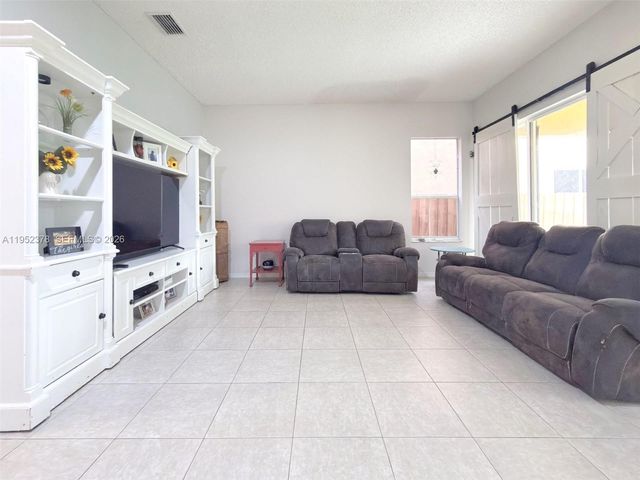 366 NE 19th Ave, Homestead, FL 33033