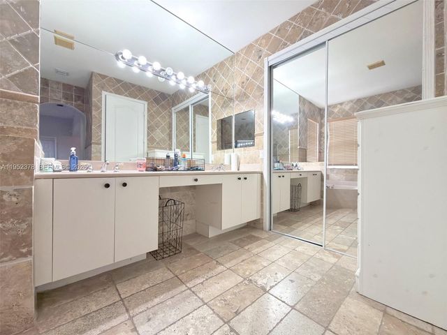 366 NE 19th Ave, Homestead, FL 33033