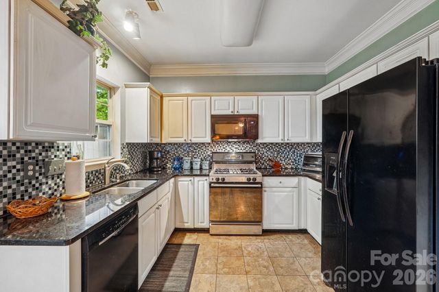 3429 Turtle Cross Lane, Charlotte, NC 28269