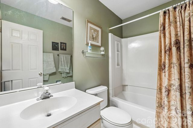 3429 Turtle Cross Lane, Charlotte, NC 28269