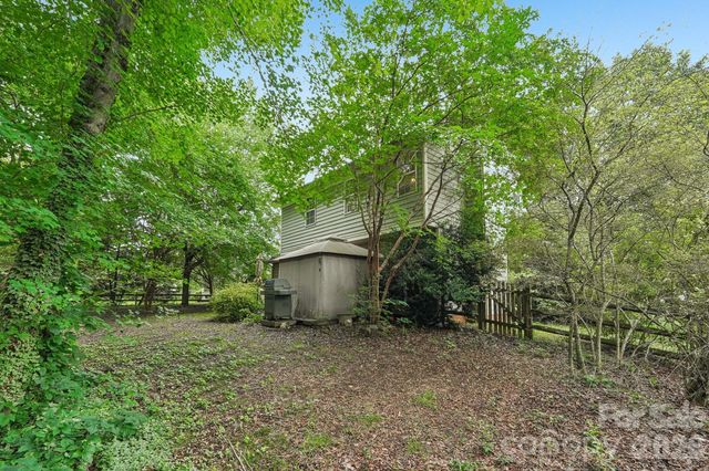 3429 Turtle Cross Lane, Charlotte, NC 28269