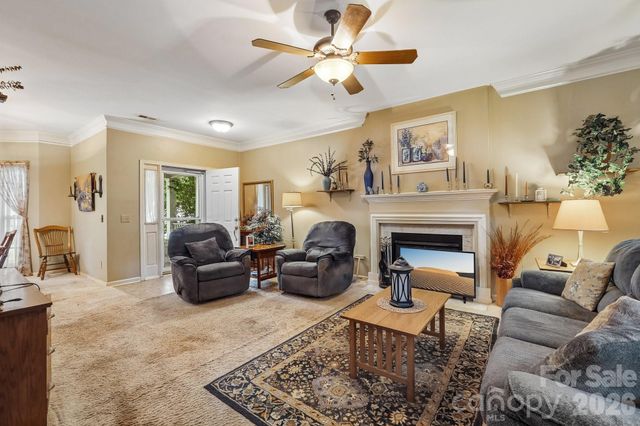 3429 Turtle Cross Lane, Charlotte, NC 28269