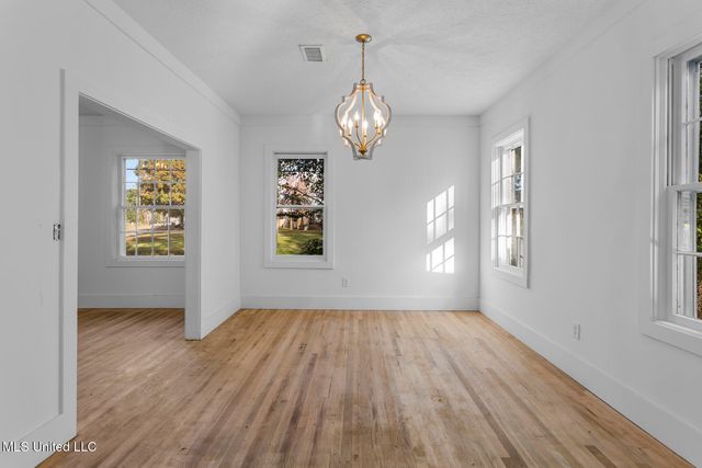 501 Palestine Street, Raymond, MS 39154