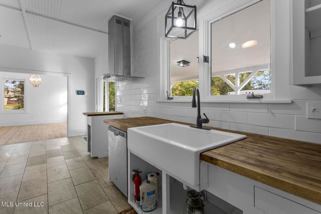 501 Palestine Street, Raymond, MS 39154