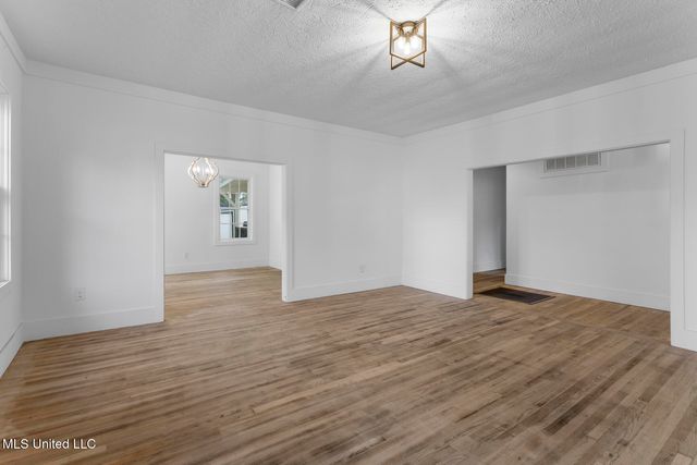 501 Palestine Street, Raymond, MS 39154