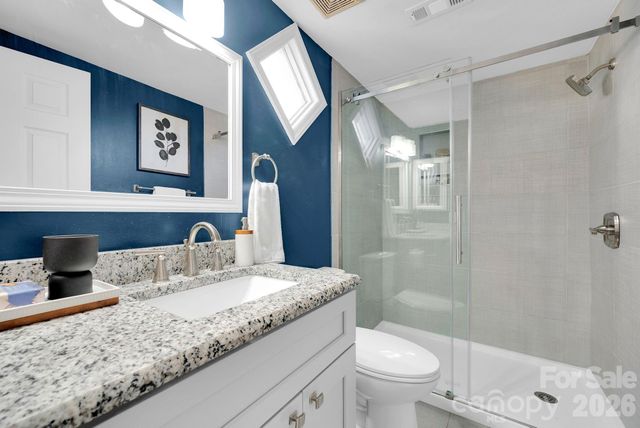 300 S Cedar Street 2, Charlotte, NC 28202