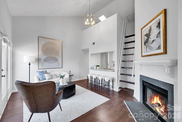 300 S Cedar Street 2, Charlotte, NC 28202