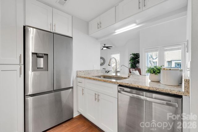 300 S Cedar Street 2, Charlotte, NC 28202