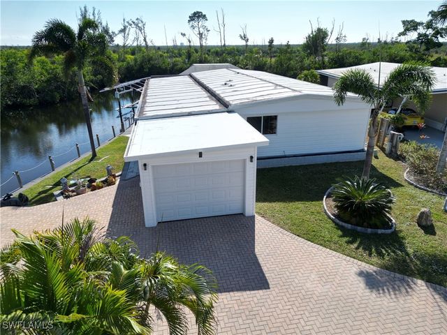 17941 Bryan CT, Fort Myers Beach, FL 33931