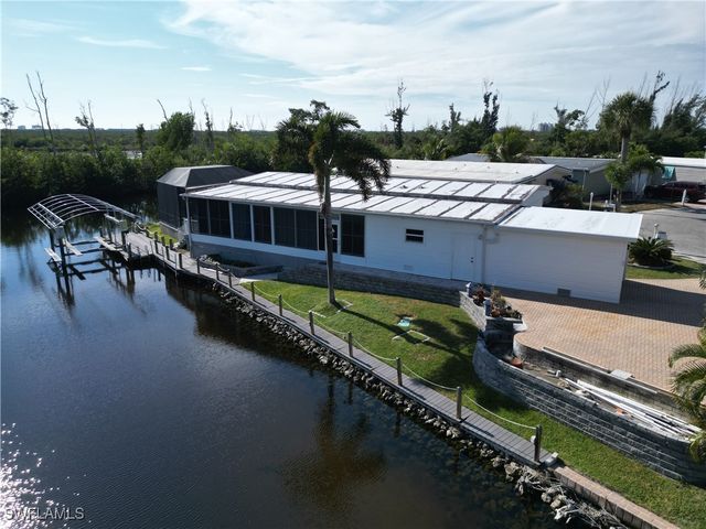 17941 Bryan CT, Fort Myers Beach, FL 33931