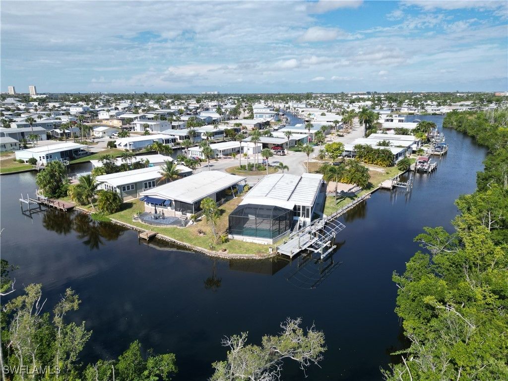 17941 Bryan CT, Fort Myers Beach, FL 33931