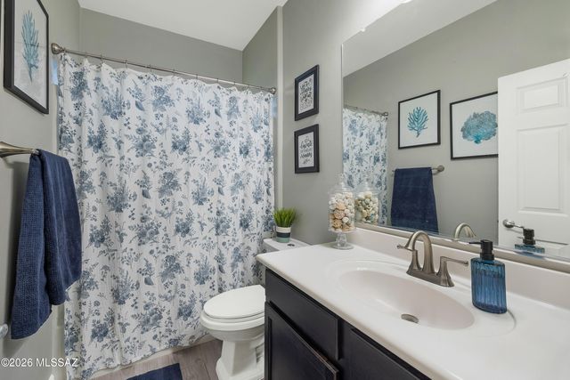 571 S Courts Redford Drive, Vail, AZ 85641