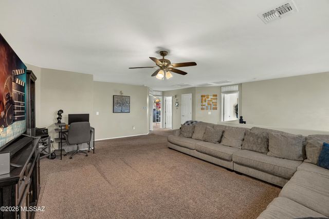 571 S Courts Redford Drive, Vail, AZ 85641