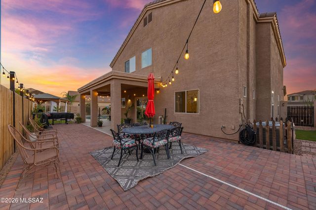 571 S Courts Redford Drive, Vail, AZ 85641