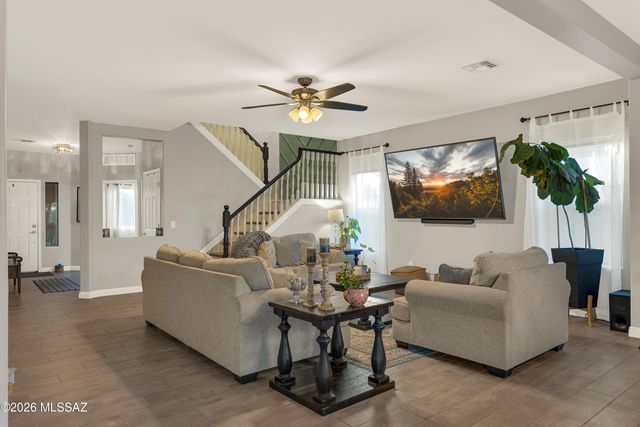 571 S Courts Redford Drive, Vail, AZ 85641